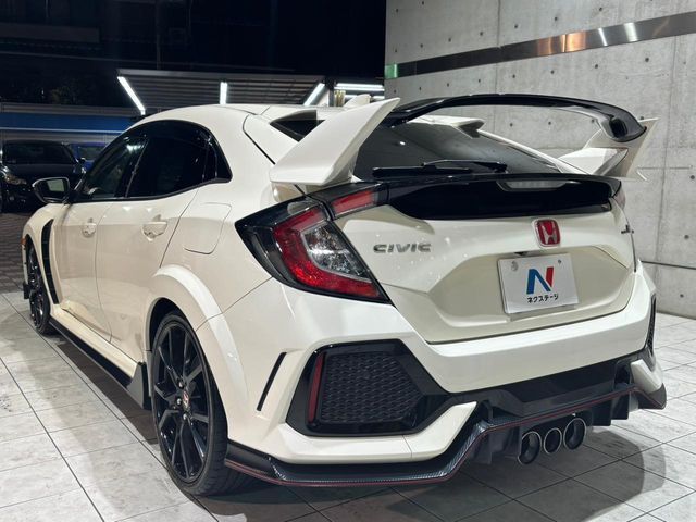 HONDA CIVIC HATCHBACK 2017 Image 31