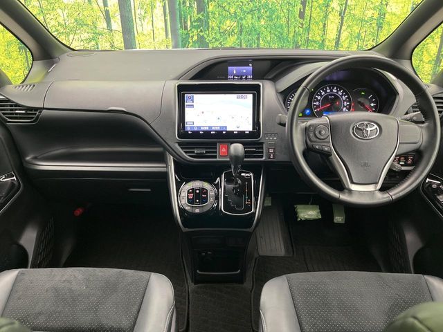 TOYOTA VOXY 2021 Image 31