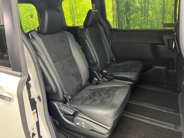 TOYOTA VOXY 2021 Image 31