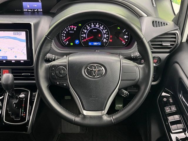 TOYOTA VOXY 2021 Image 31
