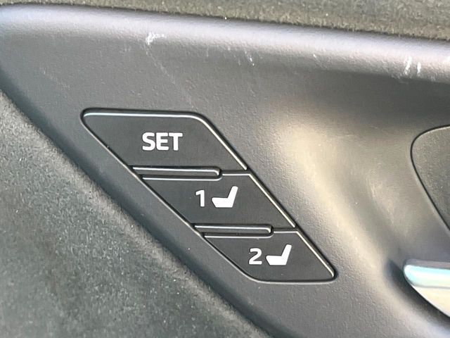 TOYOTA CROWN SEDAN HYBRID 2018 Image 31