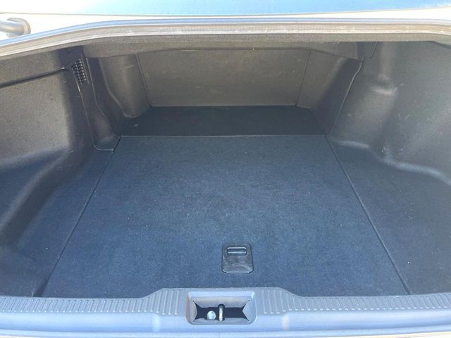 TOYOTA CROWN SEDAN HYBRID 2018 Image 31