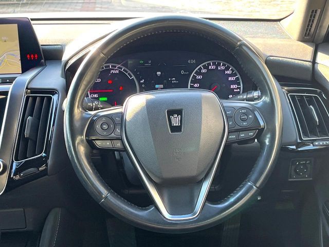 TOYOTA CROWN SEDAN HYBRID 2018 Image 31