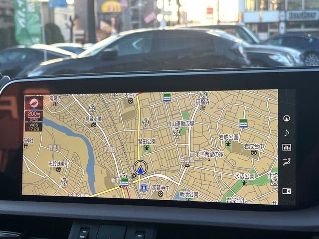 TOYOTA LEXUS ES300H 2019 Image 31