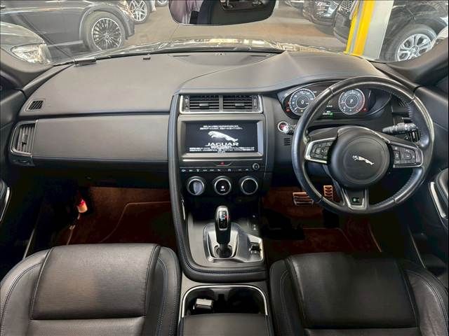 JAGUAR E-PACE 2018 Image 31