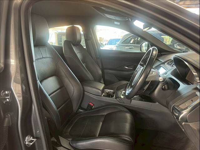 JAGUAR E-PACE 2018 Image 31