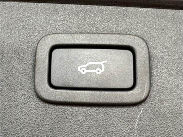 JAGUAR E-PACE 2018 Image 31