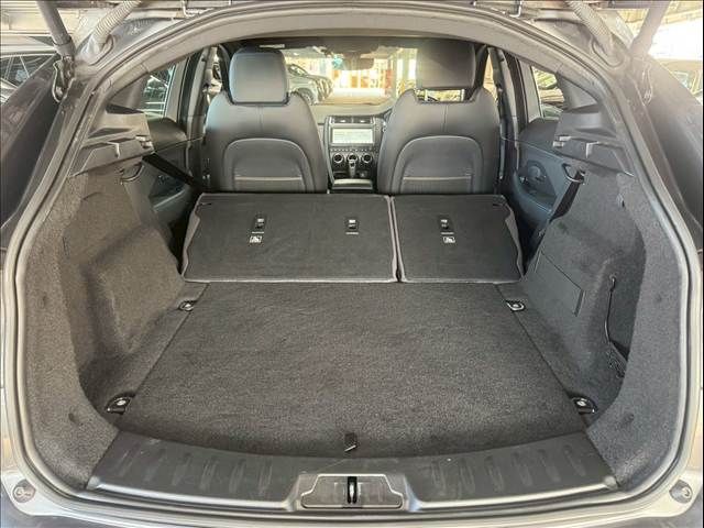 JAGUAR E-PACE 2018 Image 31