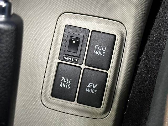 TOYOTA AQUA 2012 Image 31