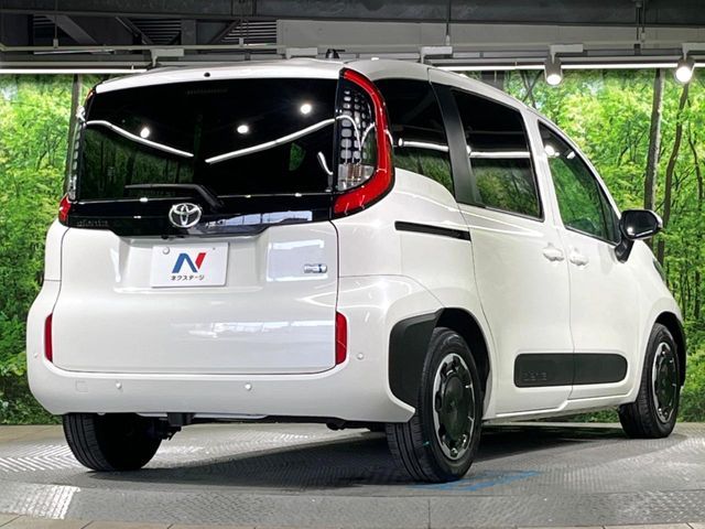 TOYOTA SIENTA HYBRID 2023 Image 31