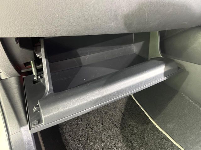 TOYOTA C-HR 2019 Image 31