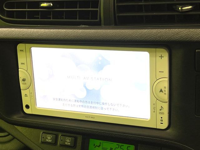 TOYOTA AQUA 2013 Image 31