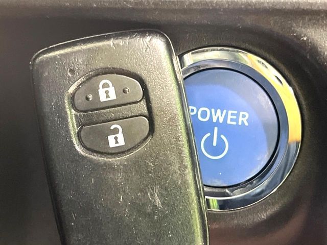 TOYOTA AQUA 2013 Image 31