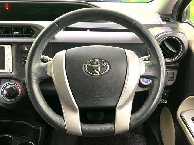 TOYOTA AQUA 2013 Image 31