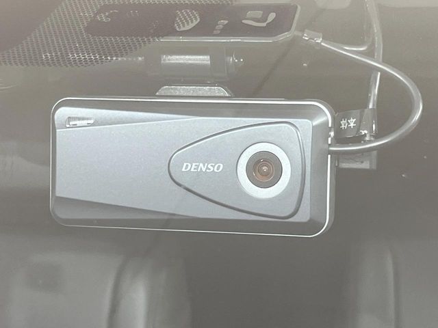 TOYOTA PRIUS 2019 Image 31