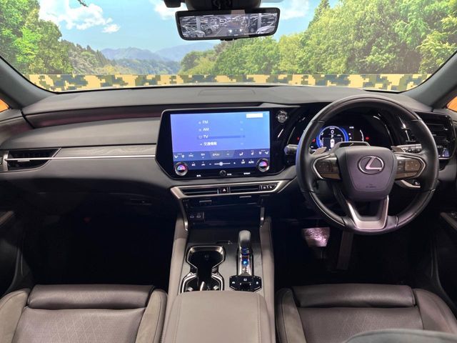 TOYOTA LEXUS RX350H 2023 Image 31