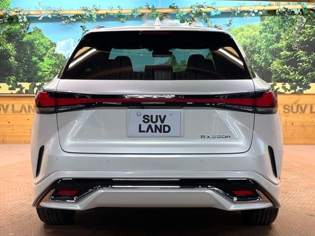 TOYOTA LEXUS RX350H 2023 Image 31