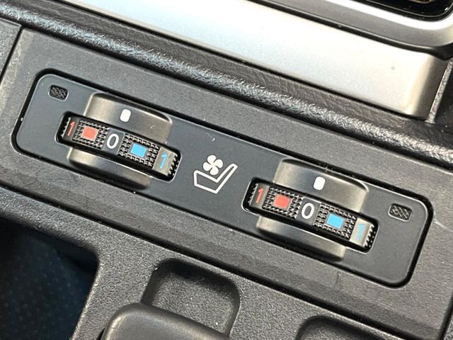 TOYOTA LANDCRUISER PRADO 2023 Image 31