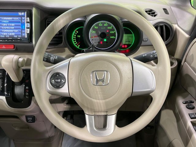 HONDA N BOX 2013 Image 31