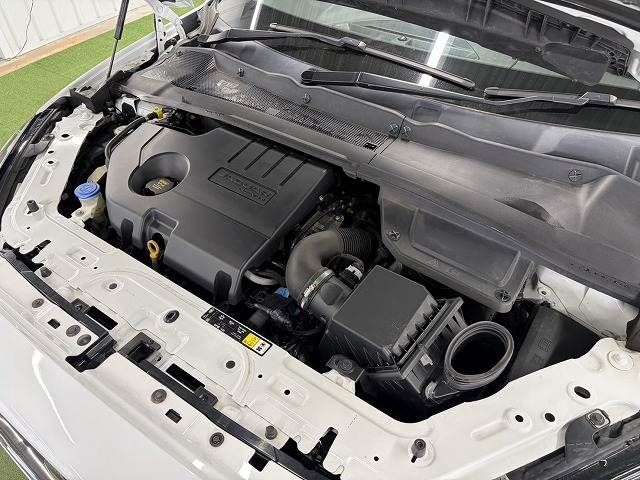 JAGUAR E-PACE 2018 Image 31