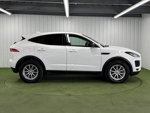 JAGUAR E-PACE 2018 Image 31