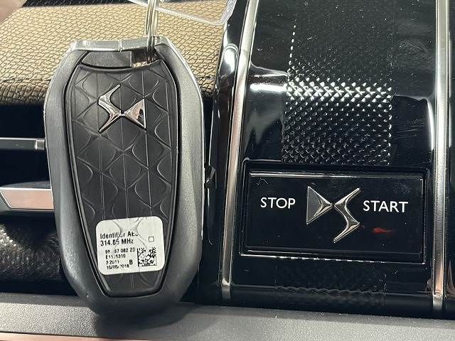 CITROEN DS7 CROSSBAC 2018 Image 31