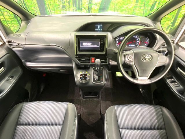 TOYOTA NOAH 2016 Image 31