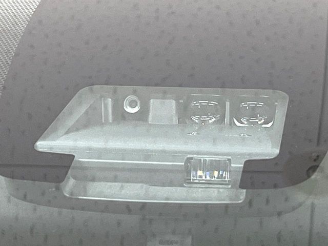 TOYOTA NOAH 2016 Image 31