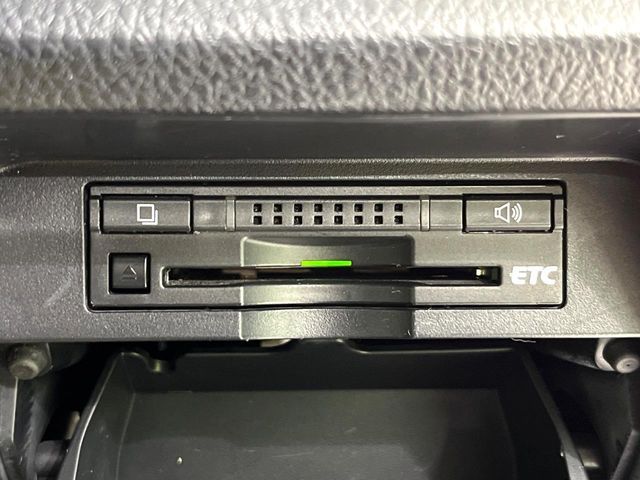 TOYOTA NOAH 2016 Image 31