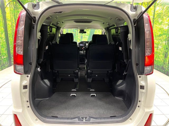 TOYOTA NOAH 2016 Image 31