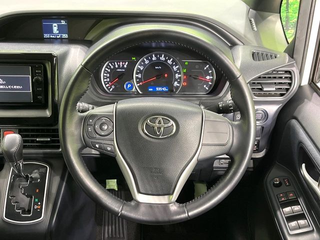 TOYOTA NOAH 2016 Image 31