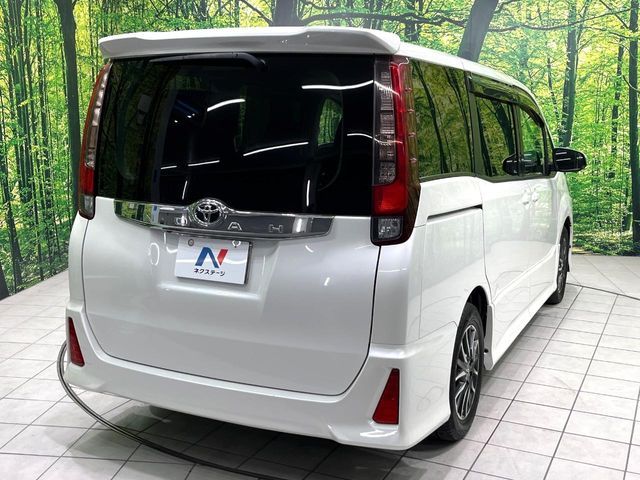 TOYOTA NOAH 2016 Image 31