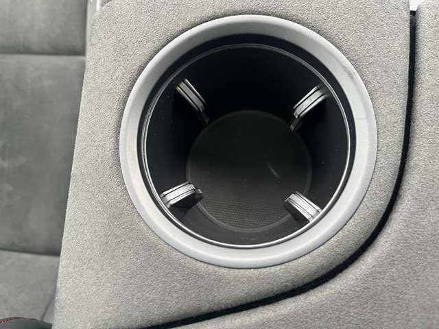 PORSCHE TAYCAN 2022 Image 31