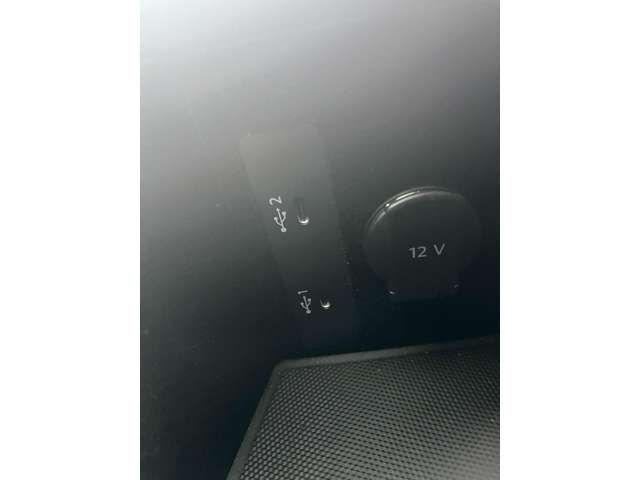 PORSCHE TAYCAN 2022 Image 31