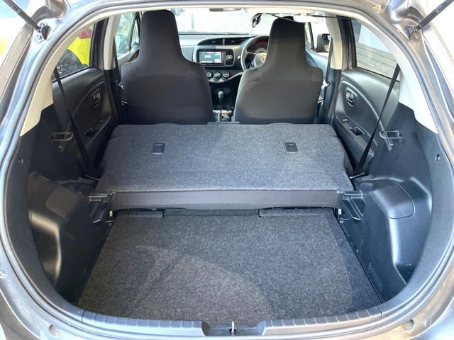 TOYOTA VITZ 2018 Image 31