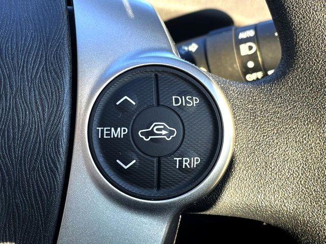 TOYOTA PRIUS 2015 Image 31