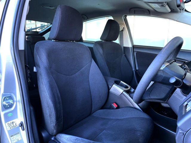 TOYOTA PRIUS 2015 Image 31