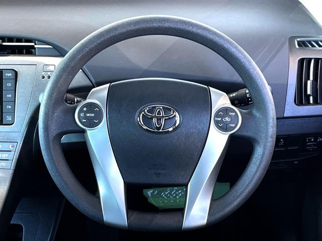 TOYOTA PRIUS 2015 Image 31