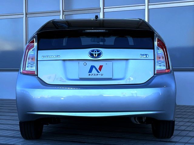 TOYOTA PRIUS 2015 Image 31