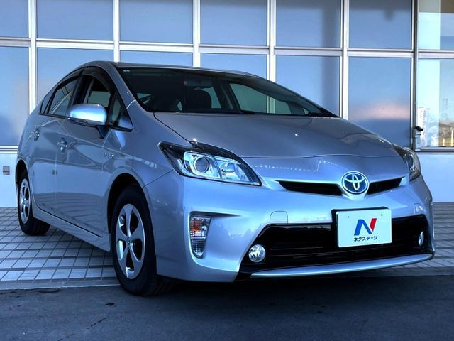 TOYOTA PRIUS 2015 Image 31