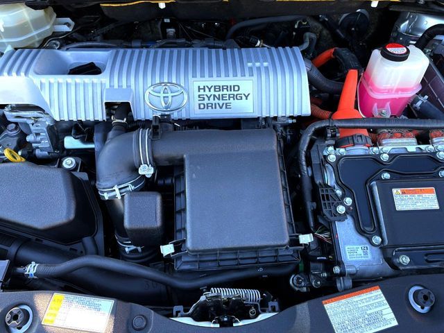 TOYOTA PRIUS 2015 Image 31