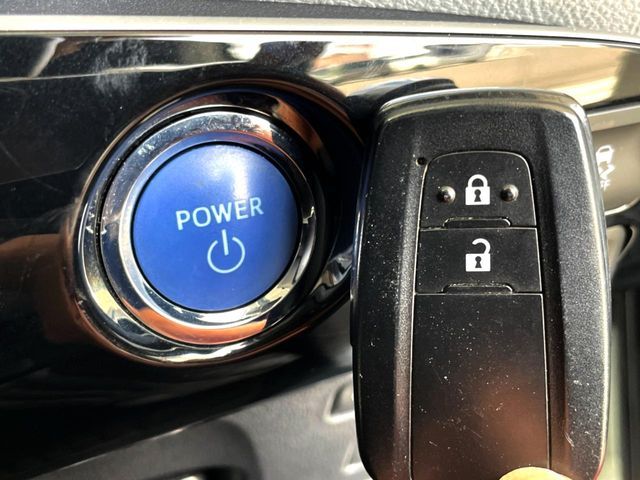 TOYOTA PRIUS 4WD 2016 Image 31