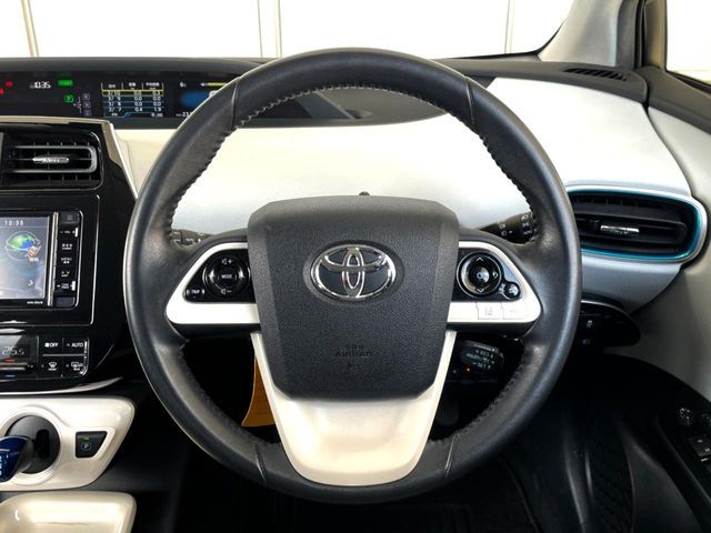 TOYOTA PRIUS 4WD 2016 Image 31