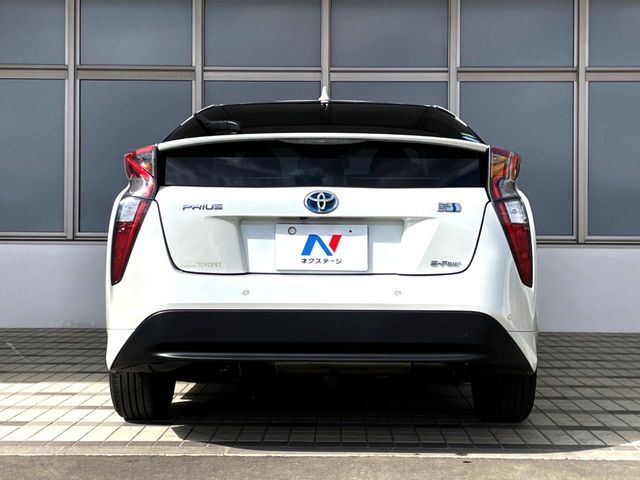 TOYOTA PRIUS 4WD 2016 Image 31