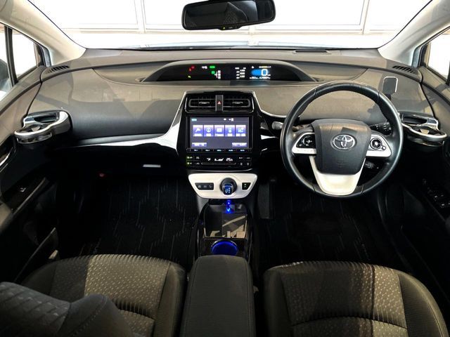 TOYOTA PRIUS 4WD 2017 Image 31