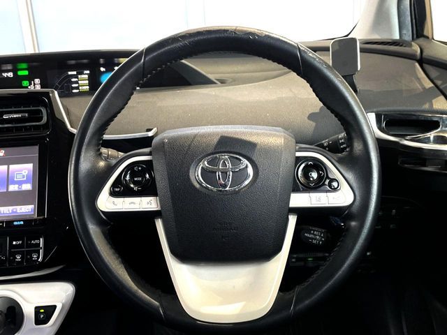 TOYOTA PRIUS 4WD 2017 Image 31