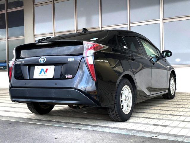 TOYOTA PRIUS 4WD 2017 Image 31