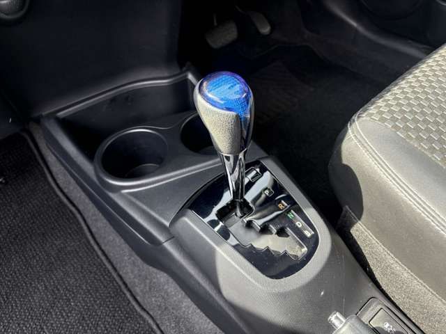 TOYOTA AQUA 2015 Image 31