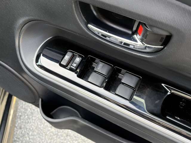 TOYOTA AQUA 2015 Image 31