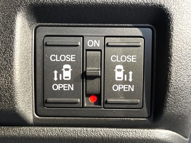 HONDA N BOX CUSTOM 2024 Image 31